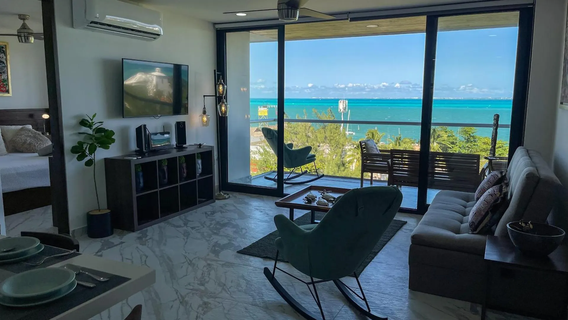 2Br Oceanfront Luxury Apartment In The Hotel Zone Cancun Mexico