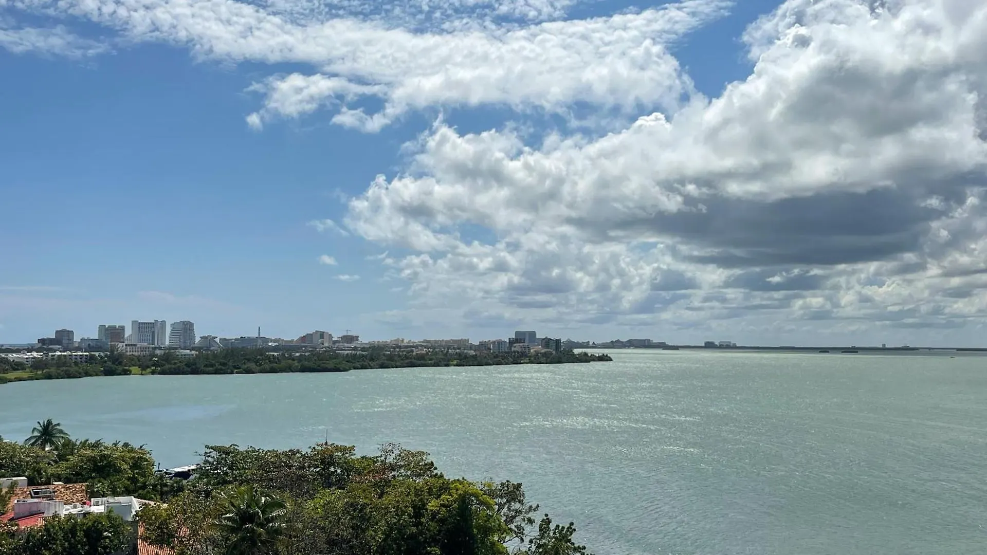 2Br Oceanfront Luxury Apartment In The Hotel Zone Cancún Mexiko