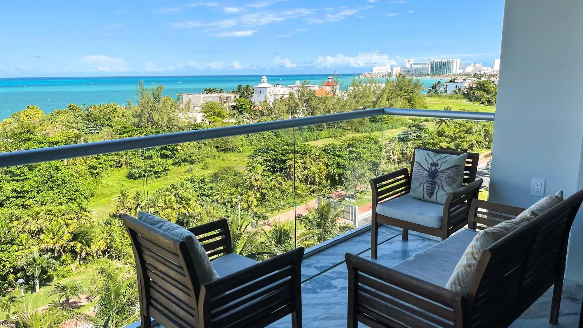 2Br Oceanfront Luxury Apartment In The Hotel Zone Cancún